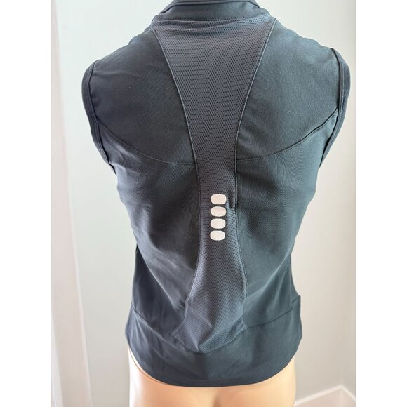 Women's Nike Fit-dry Top w built in sports bra, size medium - Picture 3 of 15